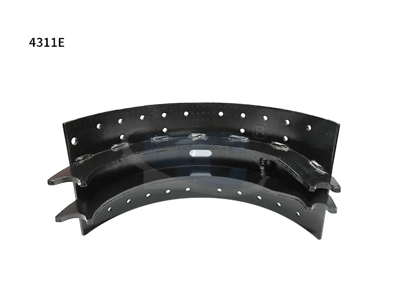 Ano ang mga tumpak na pamantayan ng metalurhiko at tigas na kinakailangan para sa isang heavy-duty na 4311E Brake Shoe upang maiwasan ang pagpapapangit ng mesa?